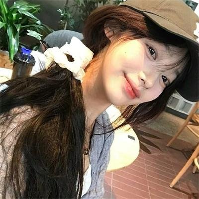 他有一张鲍嘉的脸